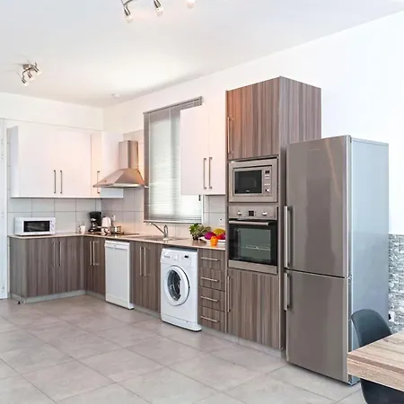 Ivory - Seafront فيلة أيا نابا