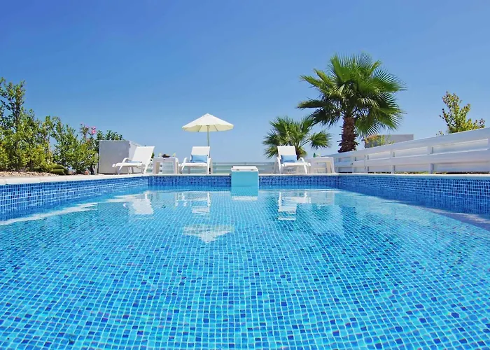 ヴィラ Ivory - Seafront アヤナパ