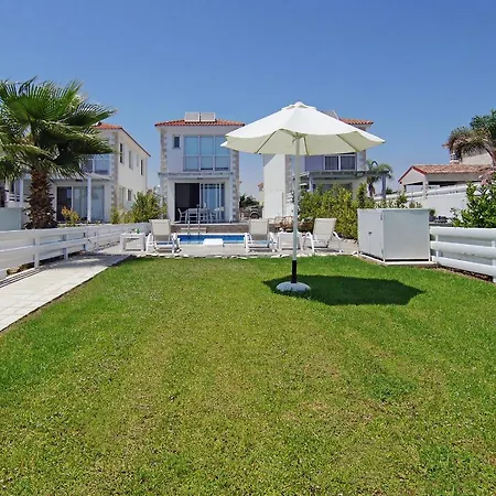 Ivory - Seafront איה נאפה