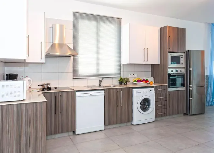 Ivory - Seafront Villa