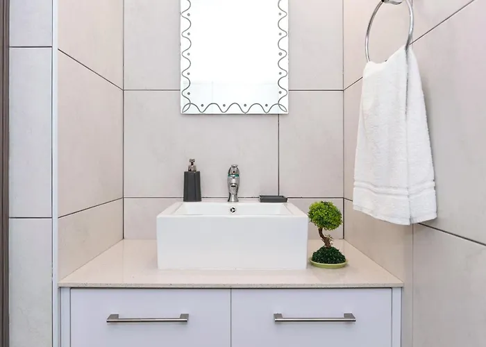 Ivory - Seafront Villa