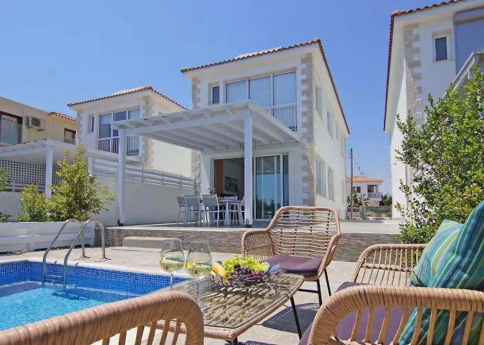 Ivory - Seafront Villa