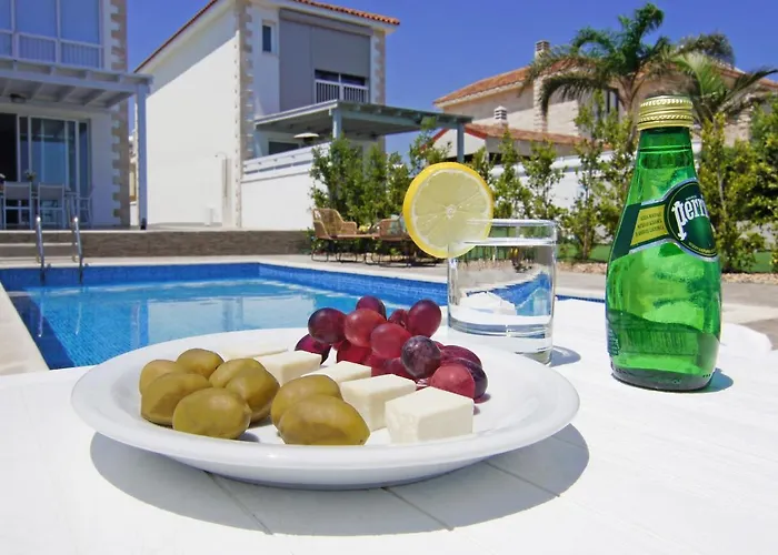 Ivory - Seafront Villa *