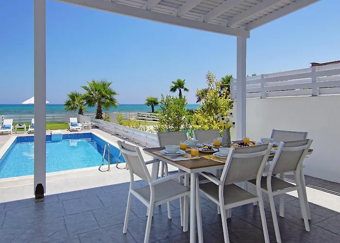 Ivory - Seafront Villa