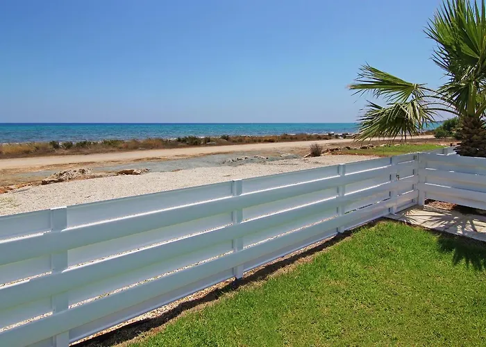 Villa Ivory - Seafront Agia Napa