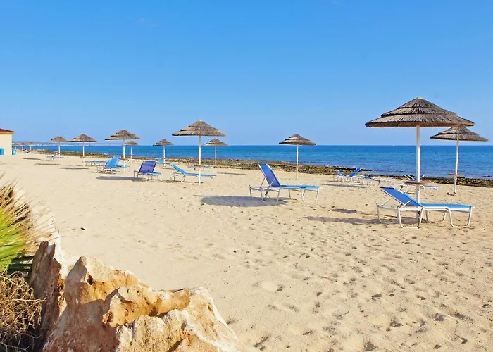 Ivory - Seafront Villa