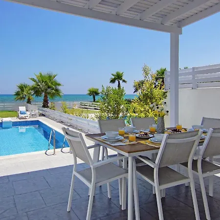 Ivory - Seafront Villa