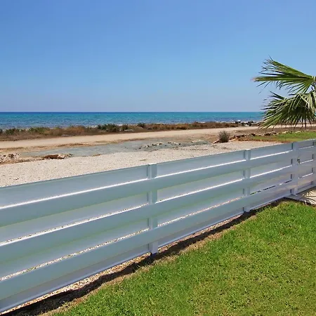 Villa Ivory - Seafront Agia Napa