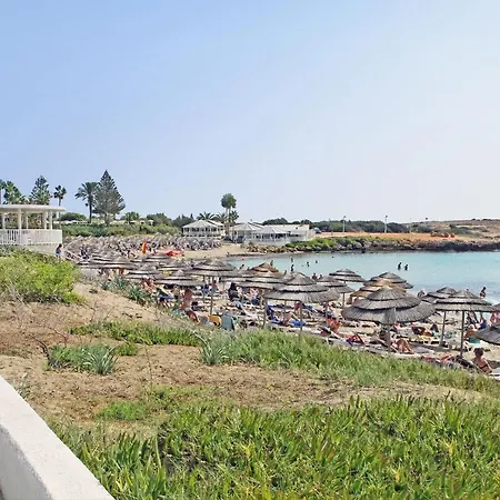 Ivory - Seafront Villa